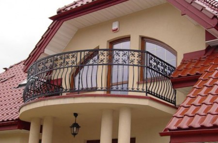 Как сделать и оформить балкон в частном доме - красивые проекты балконов
