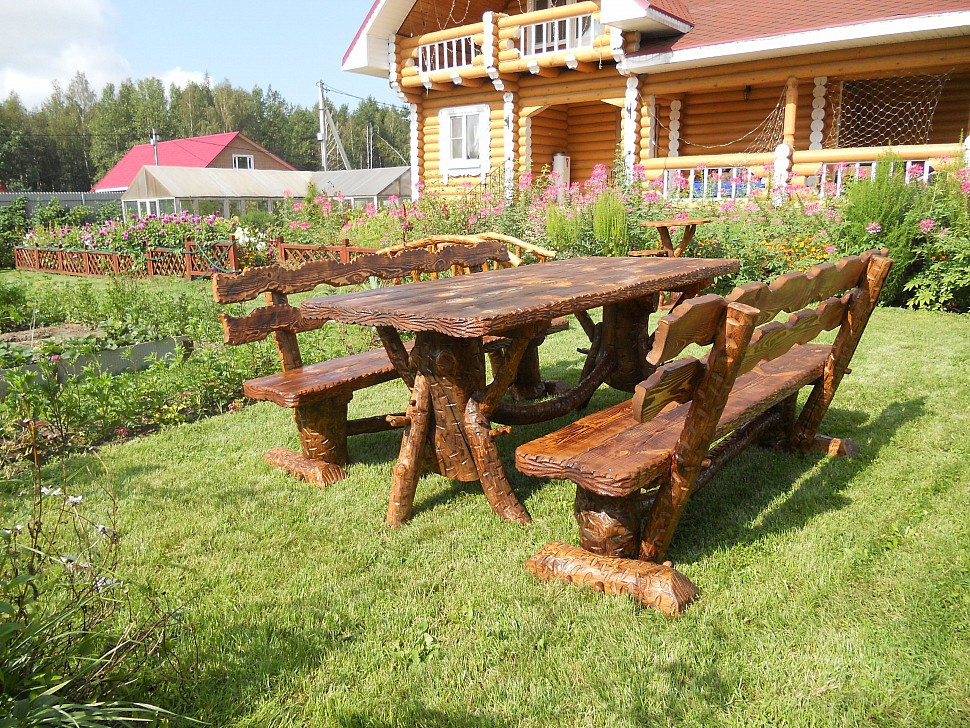 Мебель из дерева для дачи и сада