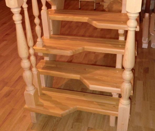 деревянная лестница 
