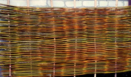 декоративный плетеный забор