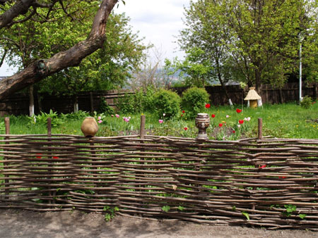 плетенный забор